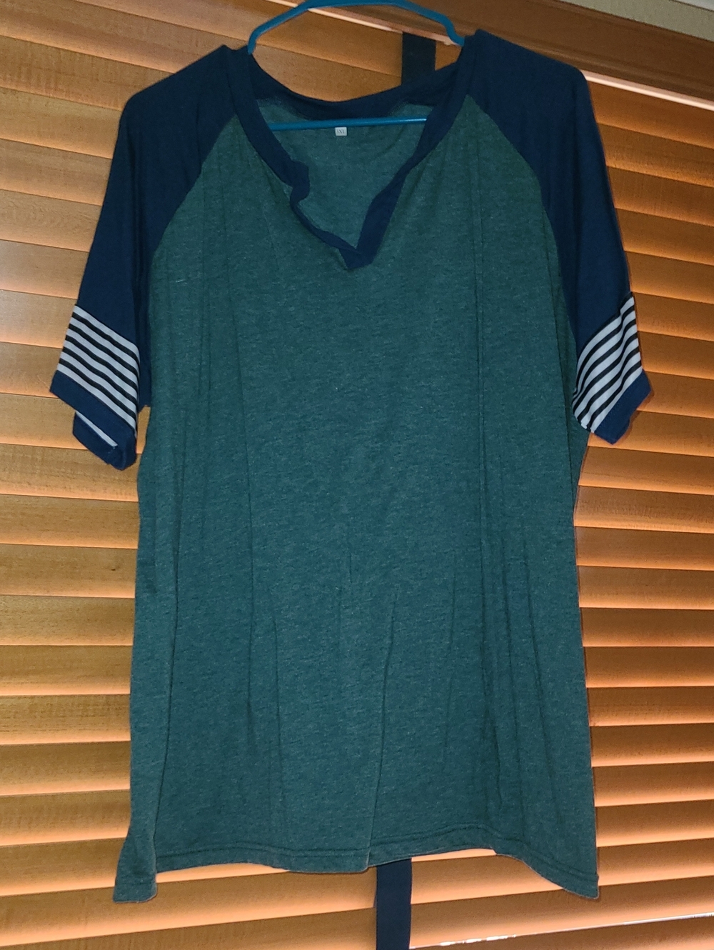 Women's Green Raglan Short-Sleeve Shirt with Navy Sleeves